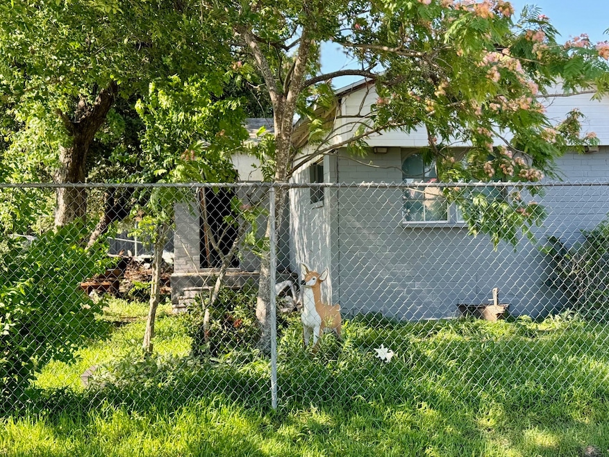 3611 Vivian Rd, Houston, TX 77093 - photo 1