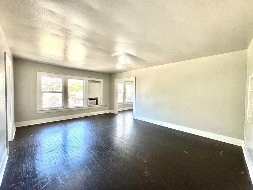 1658 W Main St unit 5, Houston, TX 77006 - photo 1