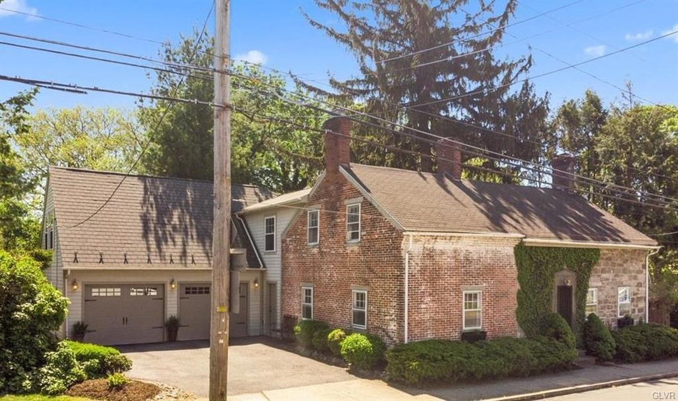 2014 Linden St, Bethlehem, PA 18017 - photo 1