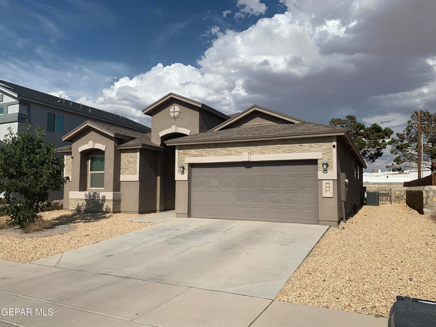 320 Canyon Vista Dr, Horizon City, TX 79928 - photo 1