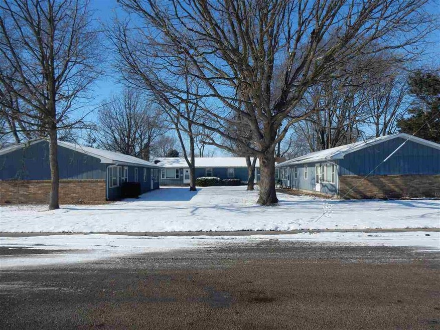 315 N Butler St unit 317, 319, 321, 323 N, Lincoln, IL 62656 - photo 1