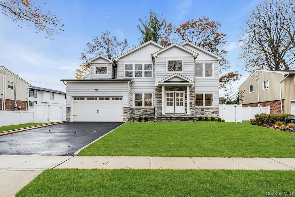 10 Beth Ln, Plainview, NY 11803 - photo 1