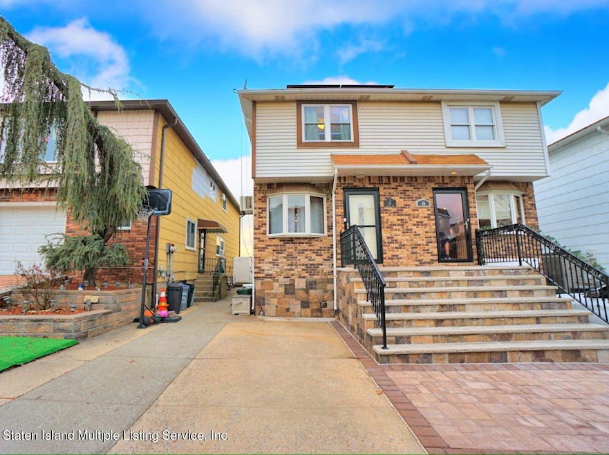 91 Cotter Ave, Staten Island, NY 10306 - photo 1