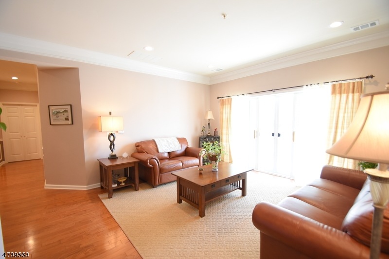 5306 Warrens Way, Wanaque, NJ 07465 - photo 1