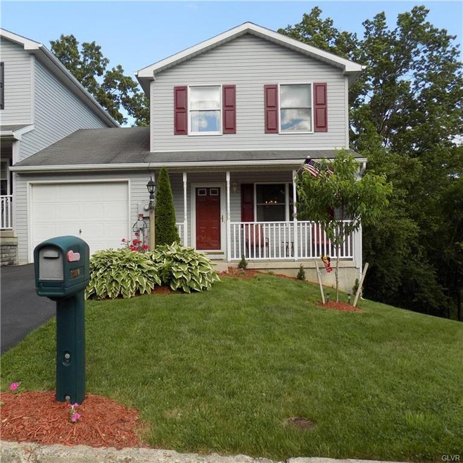 7349 E Hillcrest Ln, Slatington, PA 18080 - photo 1