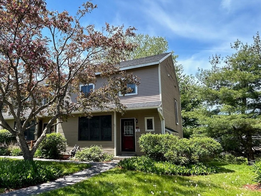 9 Stonehedge Dr, South Burlington, VT 05403 - photo 1