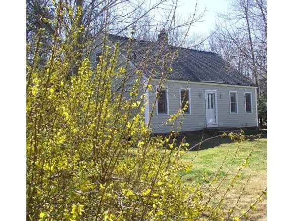 35 Folsom Dr, Newmarket, NH 03857 - photo 1