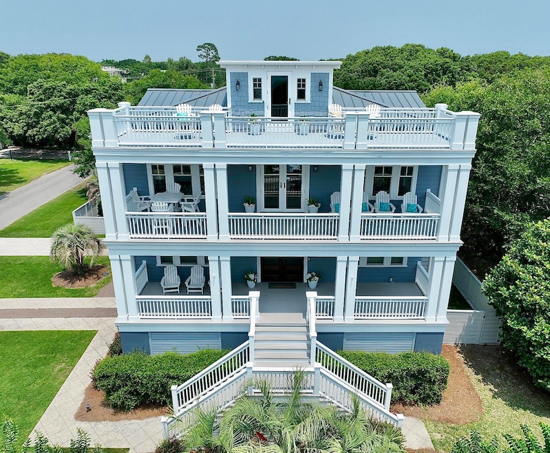 3 front porches