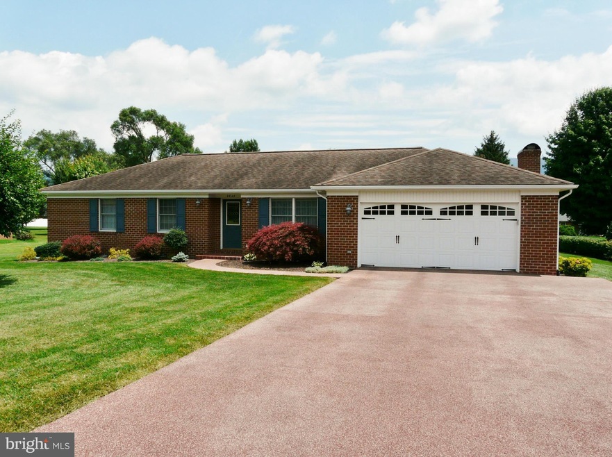 9848 Pleasant View Dr, New Market, VA 22844 - photo 1