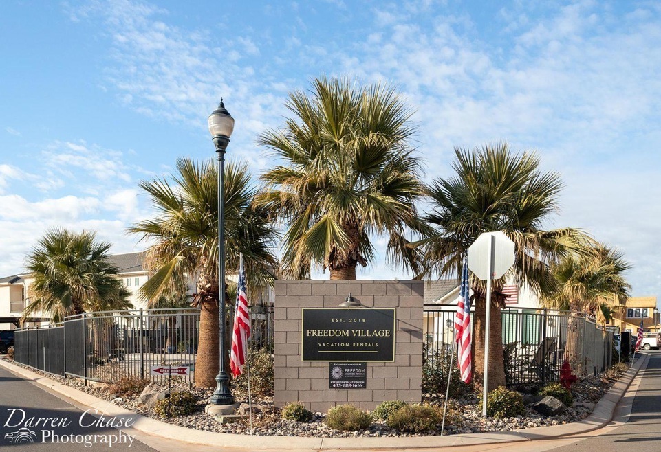 512 Bailey Ln unit 5, Washington, UT 84780 - photo 1