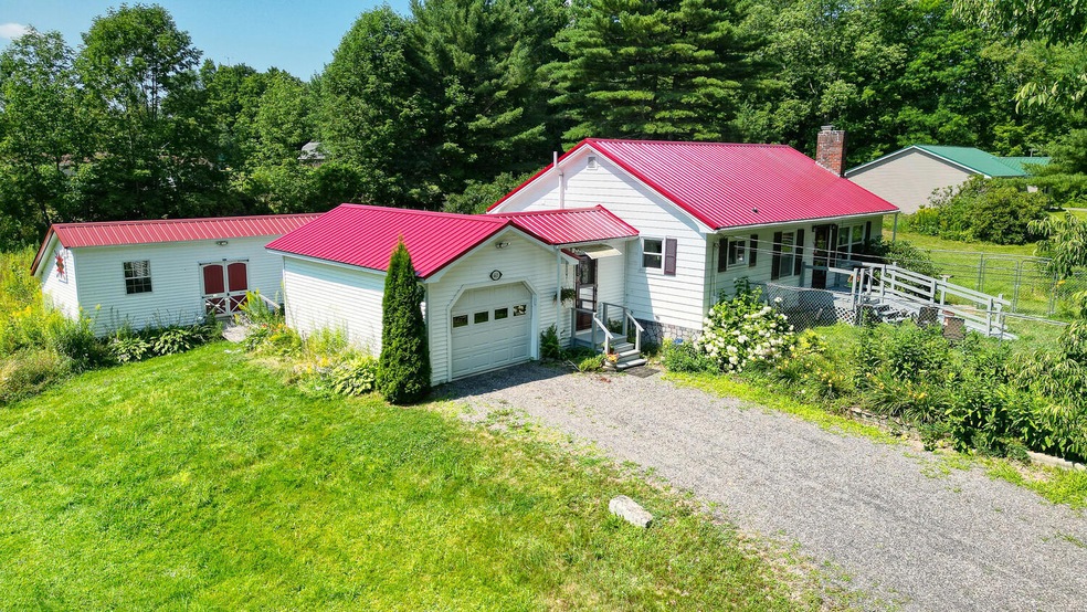 665 S Belfast Rd Windsor-large-006-007-a