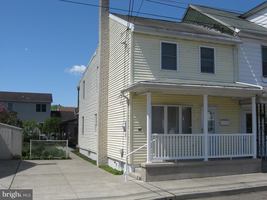 40 N Morris St, Saint Clair, PA 17970 - photo 1