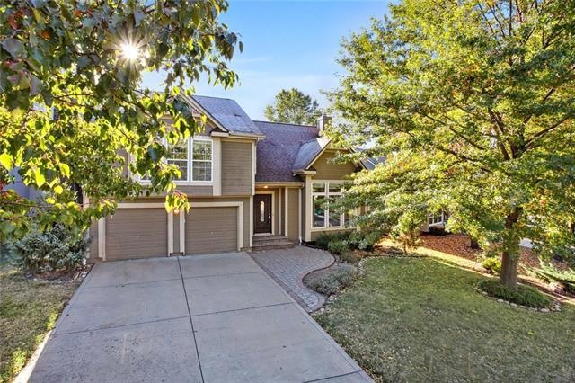 5141 Roundtree St, Shawnee, KS 66226 - photo 1