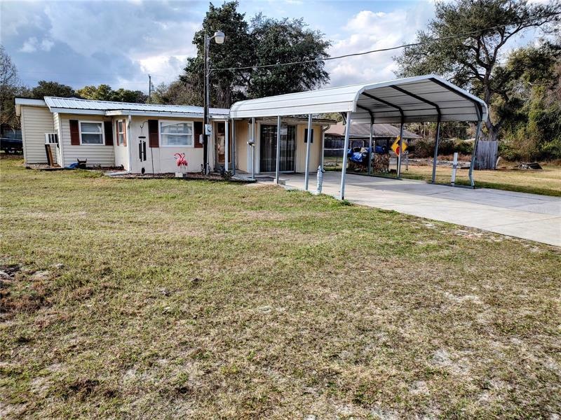 Total width of front yard=150ft