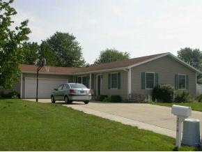 214 Whippoorwill Dr, Batesville, IN 47006 - photo 1