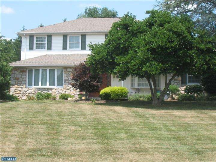 141 Watergate Dr, Feasterville Trevose, PA 19053 - photo 1