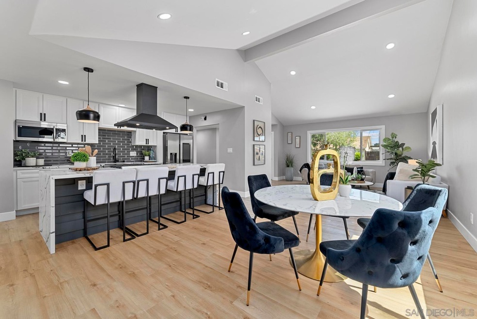 Sold $1,275,000 • Co-Listing Agent