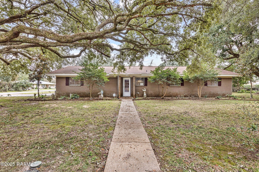 Pending $132,000 • Co-Listing Agent