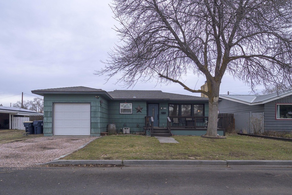 1-web-or-mls-1036 SW 13th St, Redmond-1
