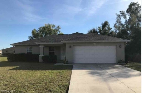 218 Manatee St, Fort Myers, FL 33913 - photo 1