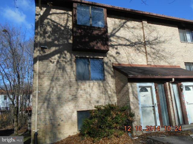 7467 Hickory Log Cir, Columbia, MD 21045 - photo 1