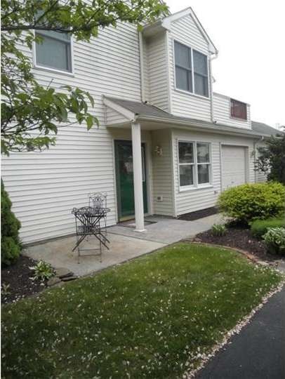 140 Lindfield Cir, Macungie, PA 18062 - photo 1