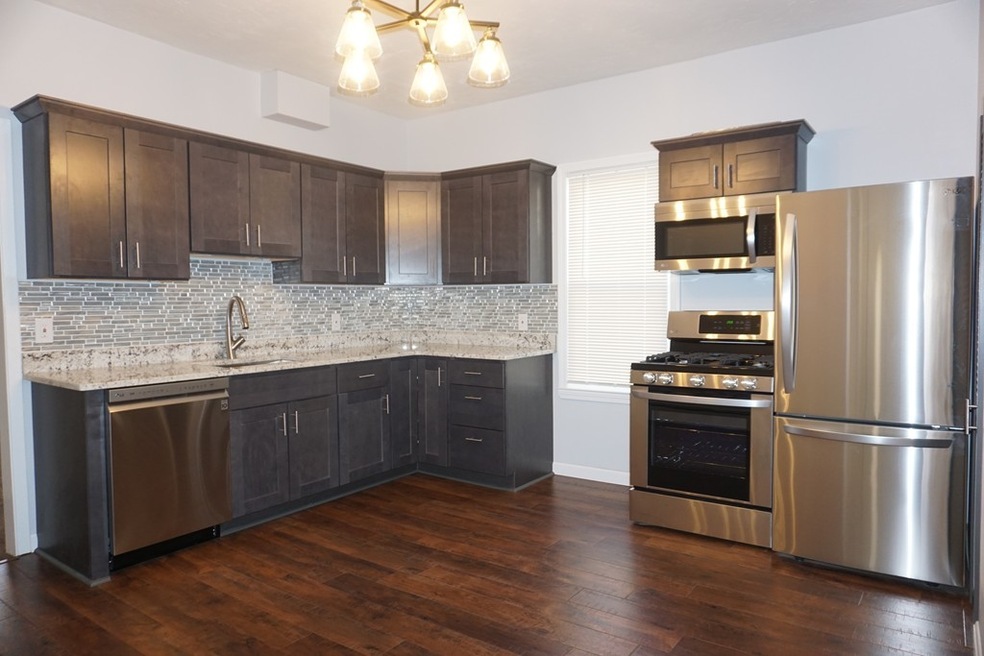 107 Pond St unit 1, Waltham, MA 02451 - photo 1