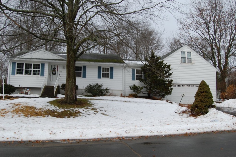 53 Bumble Bee Cir, Shrewsbury, MA 01545 - photo 1