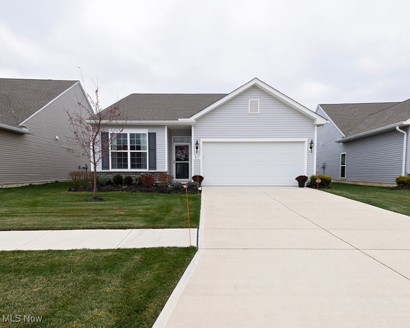 811 Cedar Crest Dr, Elyria, OH 44035 - photo 1