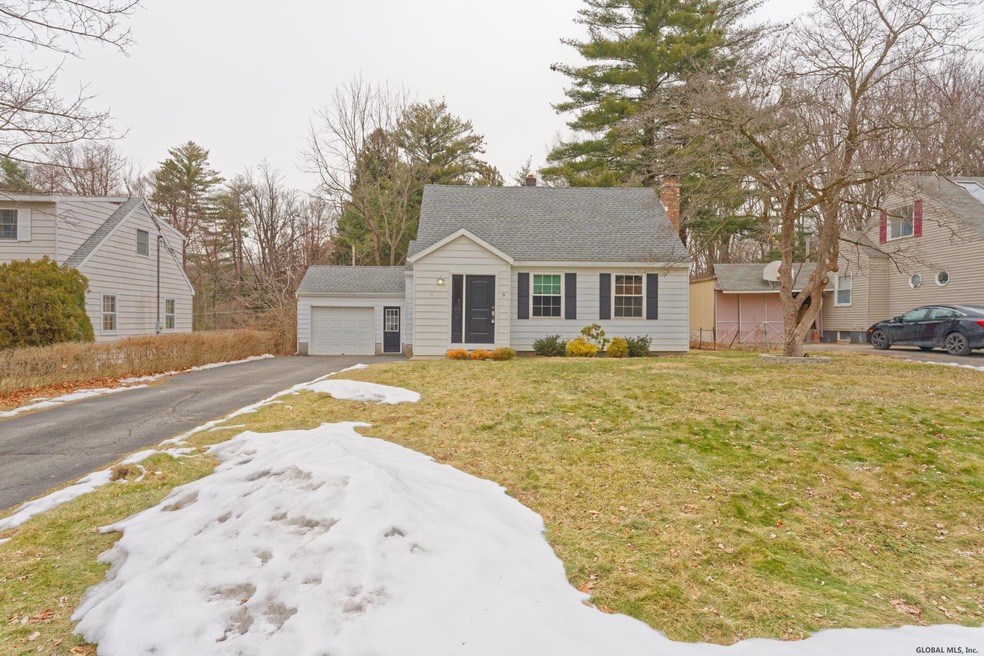 9 Rita Ln, Albany, NY 12211 - photo 1