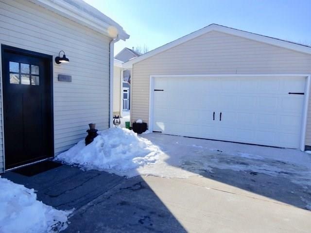 4130 Riverside Dr NE, Cedar Rapids, IA 52411 - photo 1