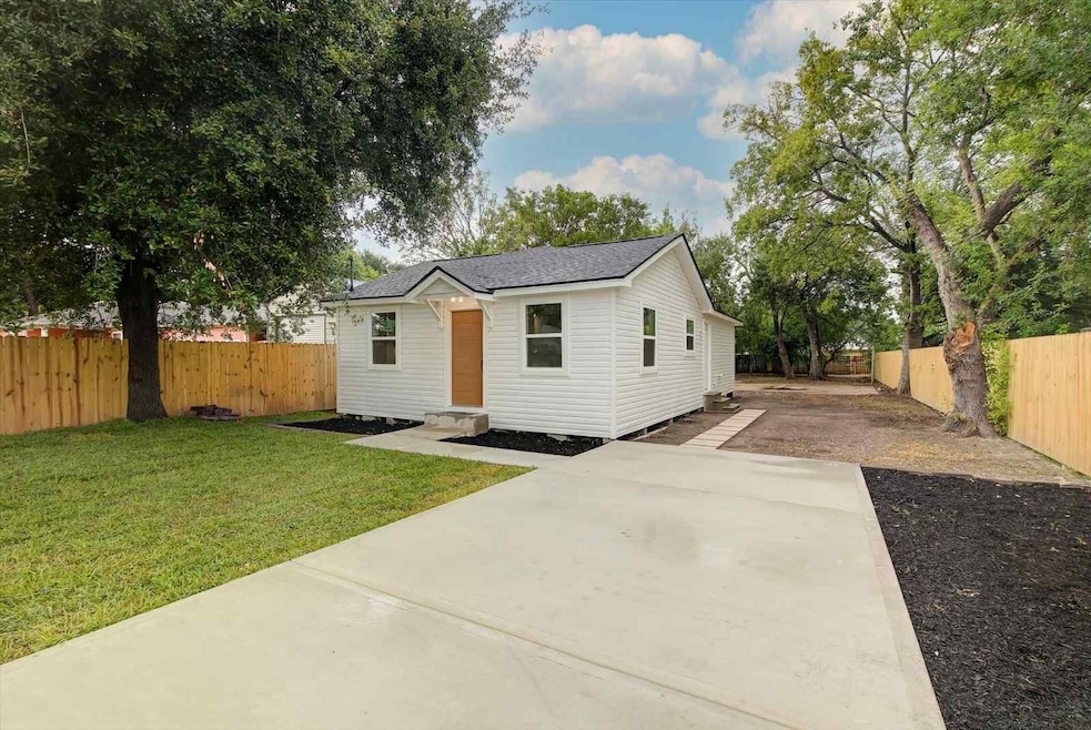 For Rent $1,900/month