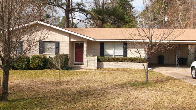 236 Westview Cir, McComb, MS 39648 - photo 1