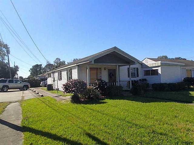 Photo. Front View