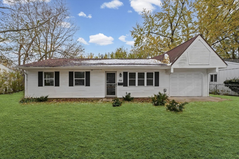 702 S Scottswood Dr, Urbana, IL 61802 - photo 1