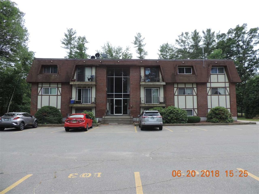 105G Capitol Hill Dr unit Woodland Village, Londonderry, NH 03053 - photo 1