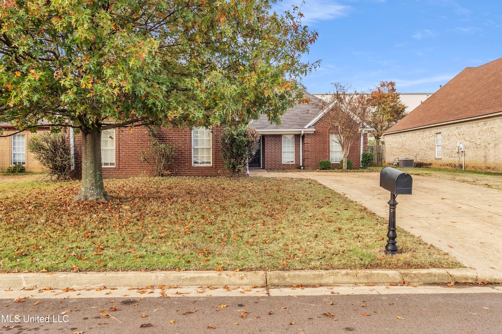 814 Clearview Cove, Southaven, MS 38672 - photo 1