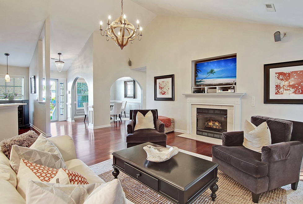 CREM_1409 Densmore Cir_031