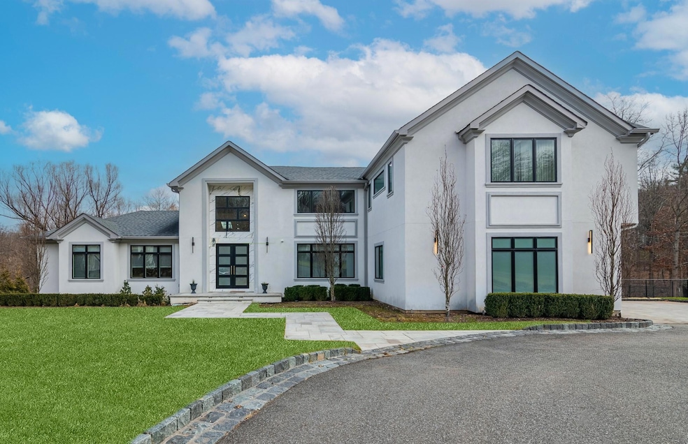 4 Litman Ln, Suffern, NY 10901 - photo 1