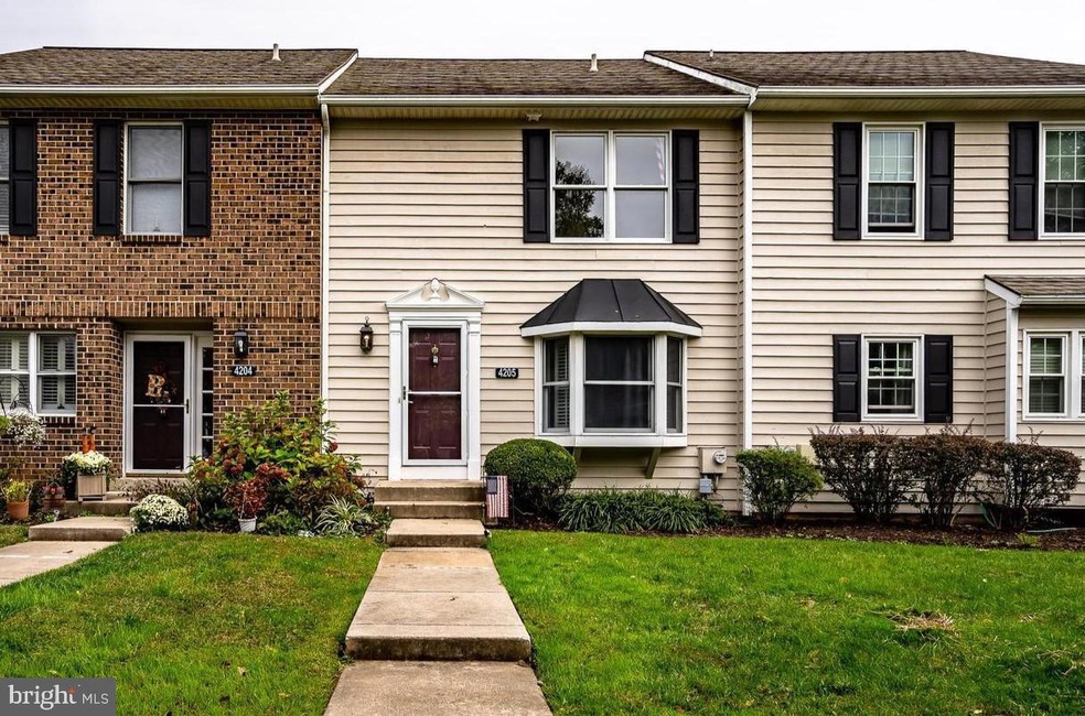 4205 Fox Pointe Ct unit 4205, Glen Mills, PA 19342 - photo 1