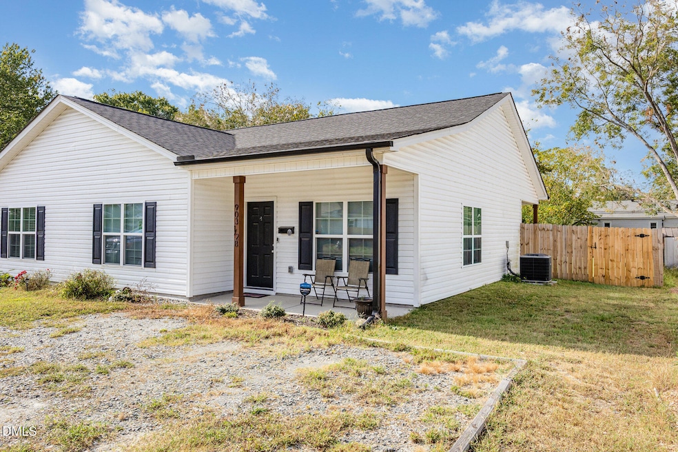 903 W Anderson St unit 1/2, Selma, NC 27576 - photo 1