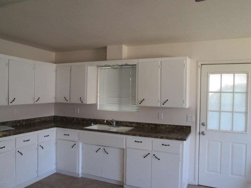 129 W Juniper (6)