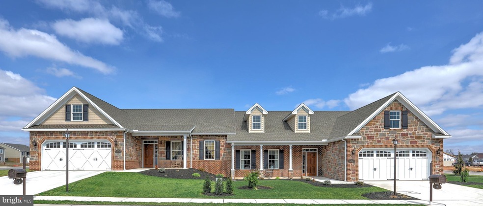 8 Stoners Cir, Littlestown, PA 17340 - photo 1