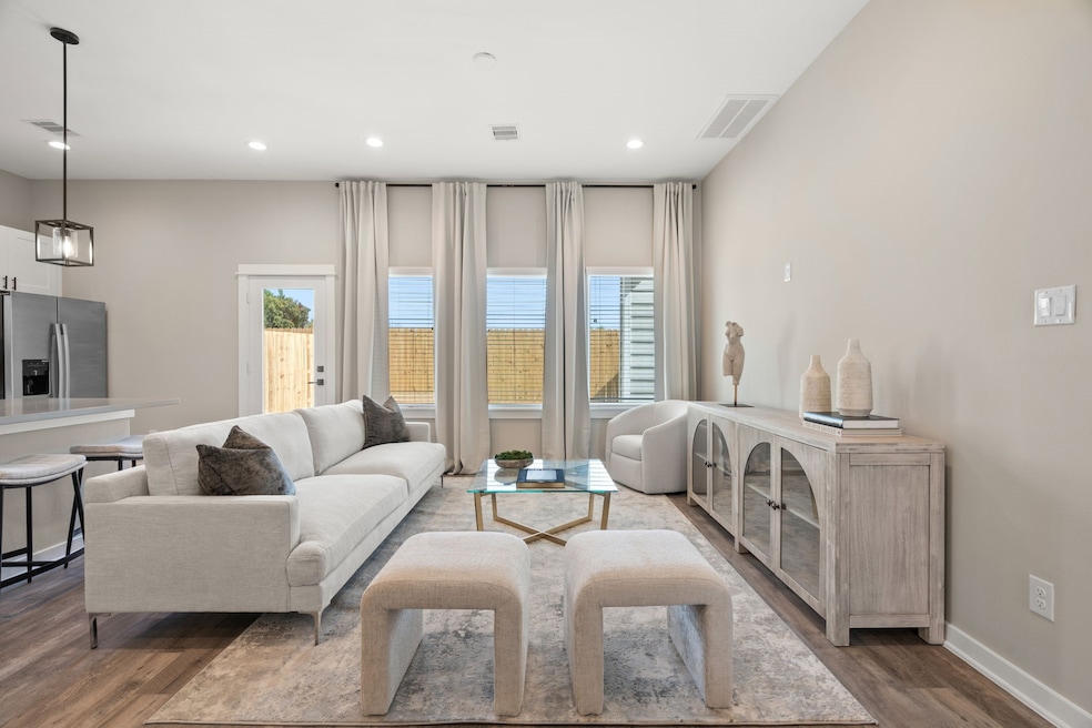 For Sale $319,900 • Co-Listing Agent