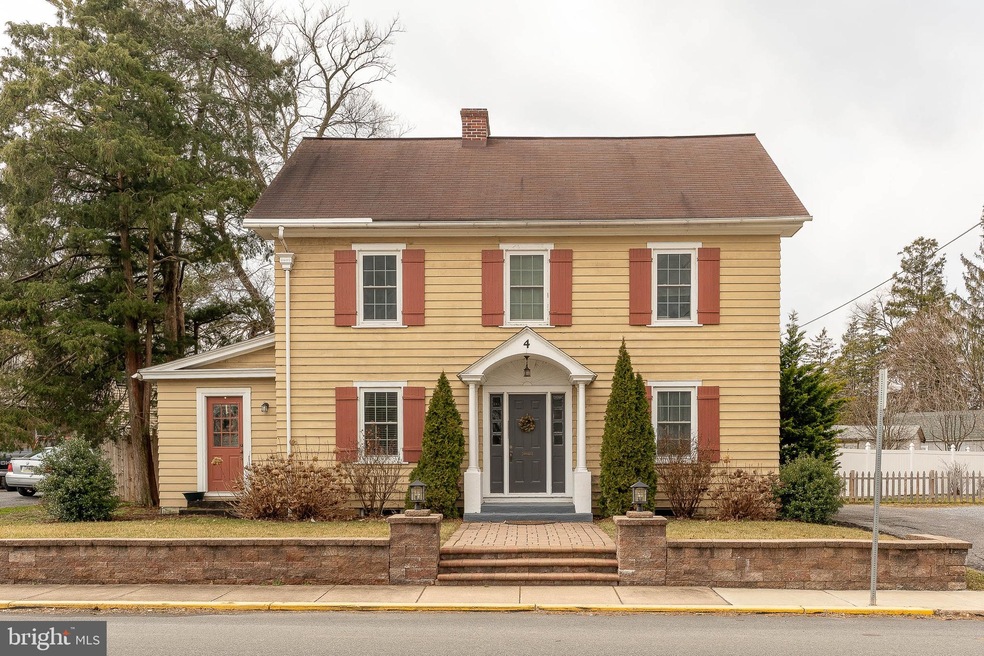 4 N Kinzer Ave, New Holland, PA 17557 - photo 1