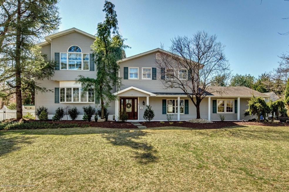 01_House Front
