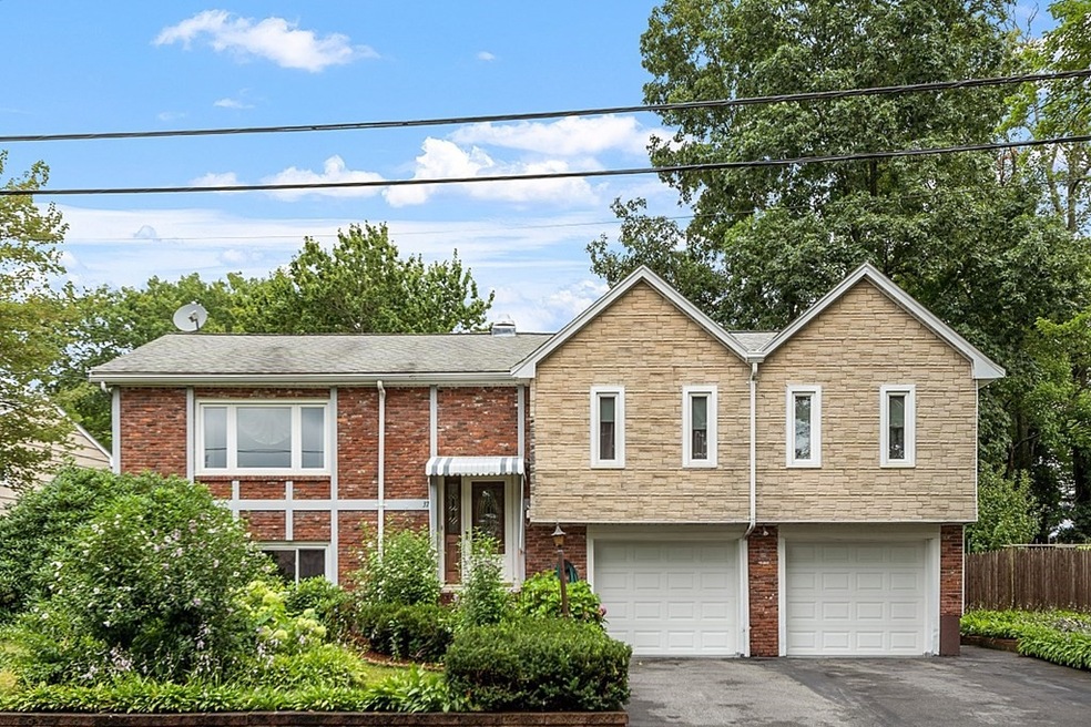 37 Gloversbrook Rd, Randolph, MA 02368 - photo 1