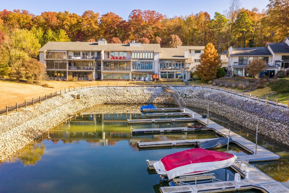 4274-lakeshore-ln-unit-104-01