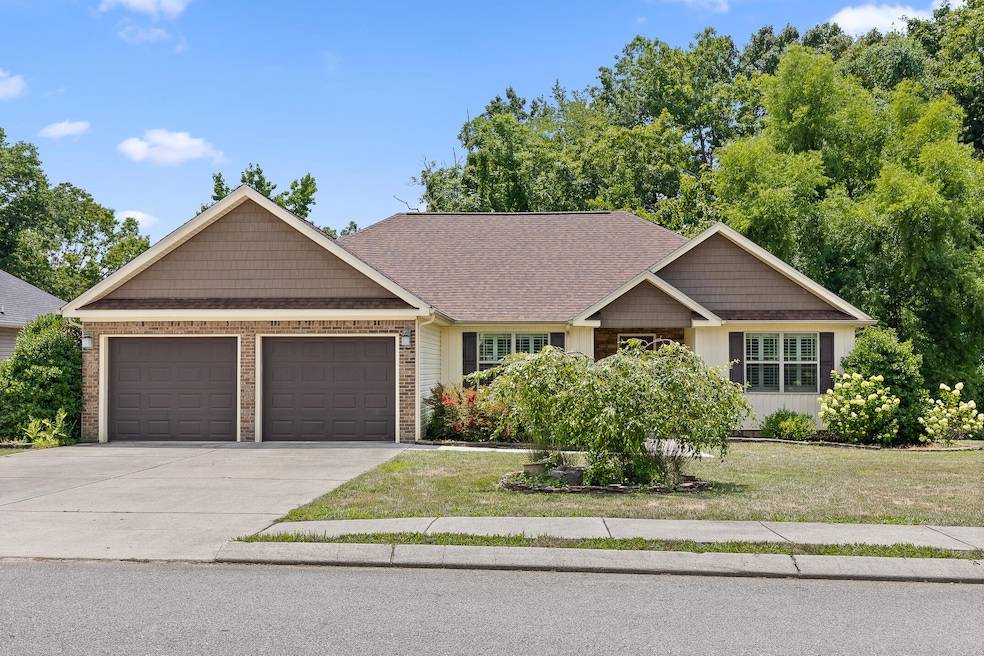 Welcome Home to 844 Soaring Eagle!