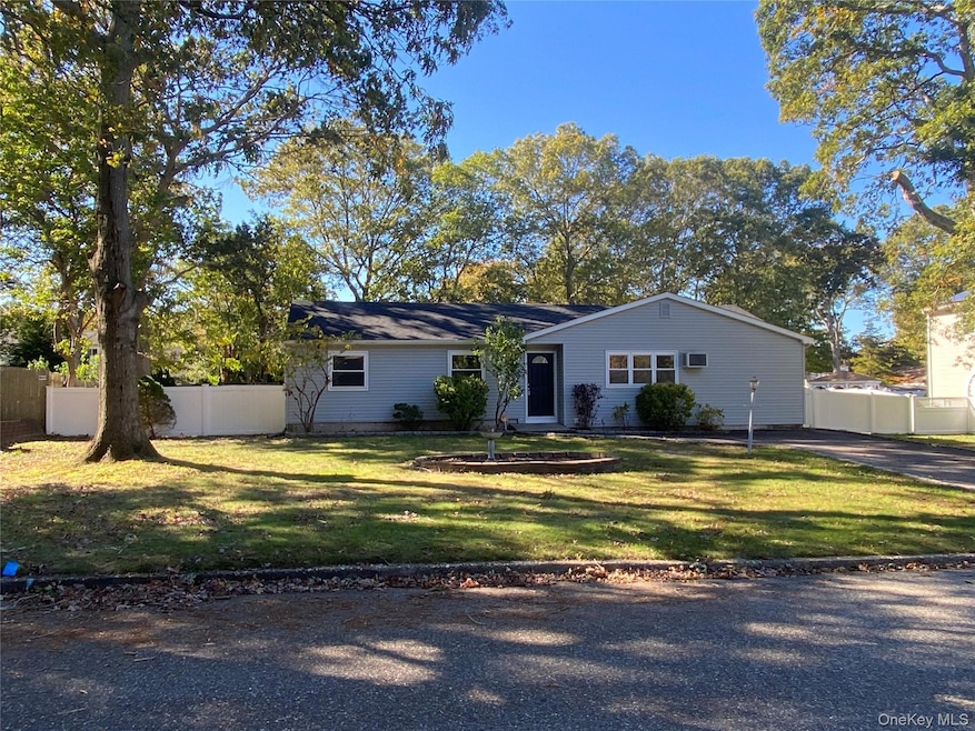 For Sale $599,999 • Co-Listing Agent